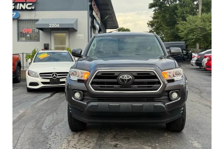 $25495 : 2019 Tacoma SR5 V6 image 4