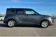 $16981 : Kia Soul 2023 LX 4dr Crossov thumbnail