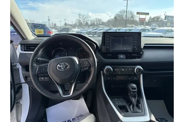 $26956 : Toyota RAV4 2022 AWD XLE 4dr image 8