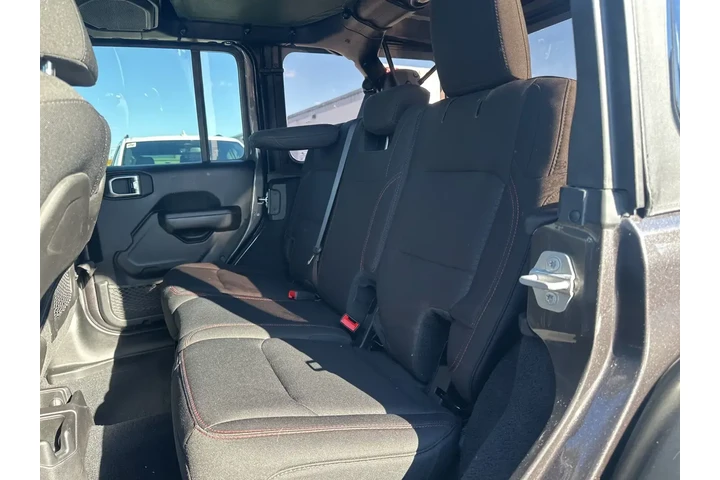 $31500 : Jeep Wrangler Unlimited 2019 image 5
