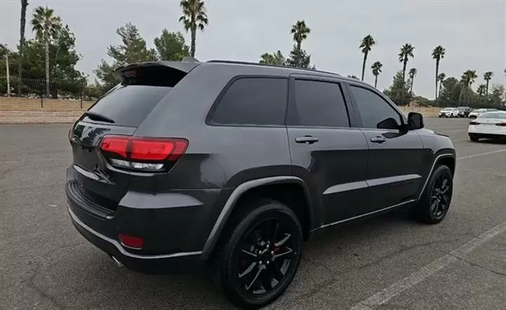 $24450 : Pre-Owned 2021 Grand Cherokee image 7