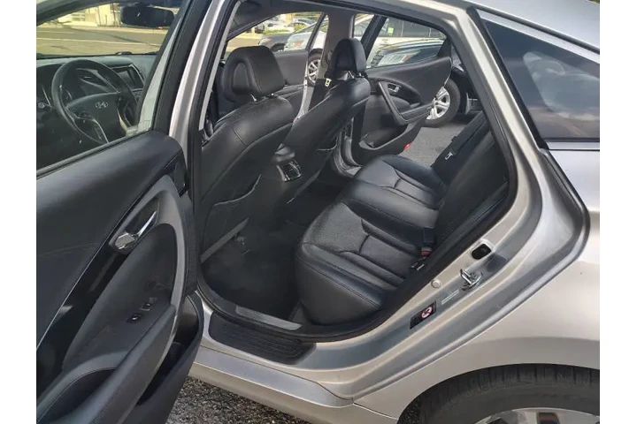 $8590 : 2013 Azera image 10