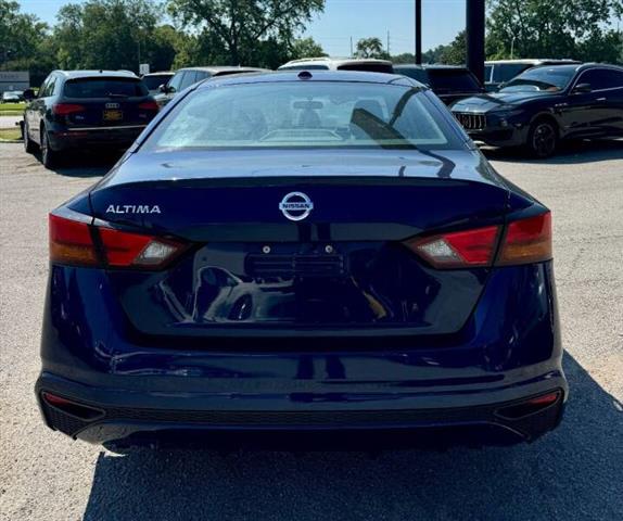 $11900 : 2020 Altima 2.5 S image 6