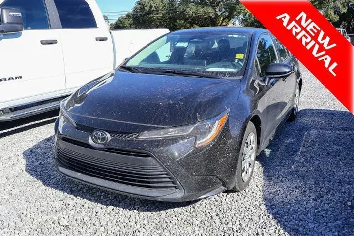 $20373 : Toyota Corolla 2024 LE 4dr S image 1