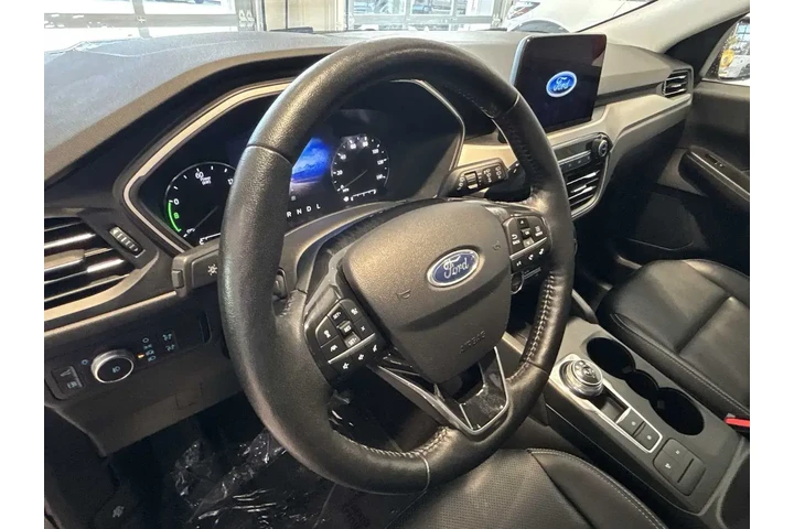 $20883 : Ford Escape Plug-In Hybrid 2 image 9