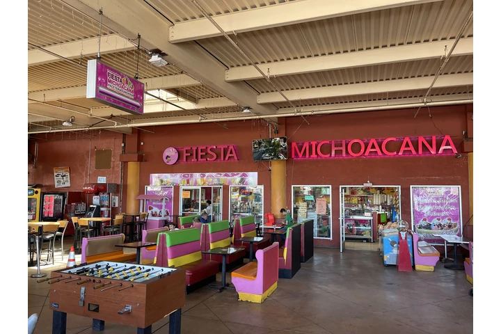 EN VENTA: PALETERIA Y NEVERIA image 9