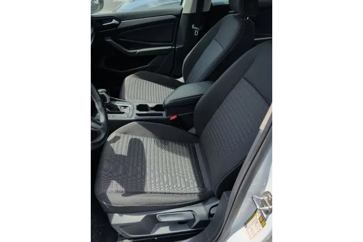 $17665 : Volkswagen Jetta 2024 S 4dr image 6