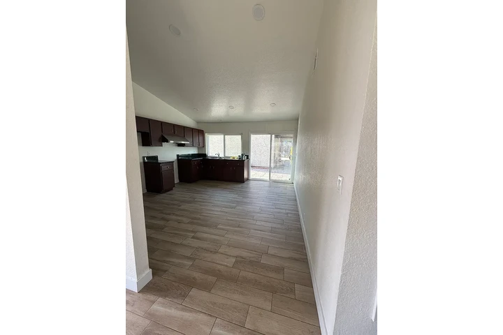 $1180 : Rialto- Listo image 7