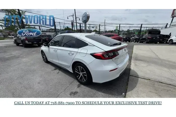 $21577 : Honda Civic 2023 LX 4dr Hatc image 3