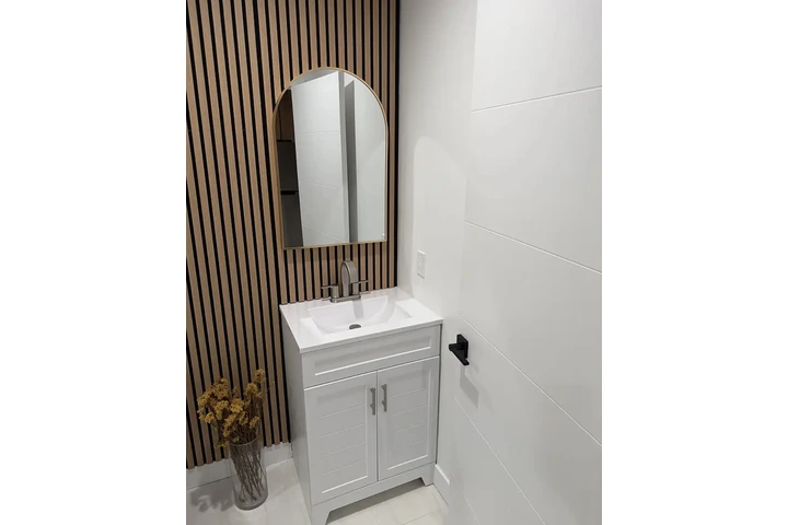 $1050 : beautifully remodeled Home image 6