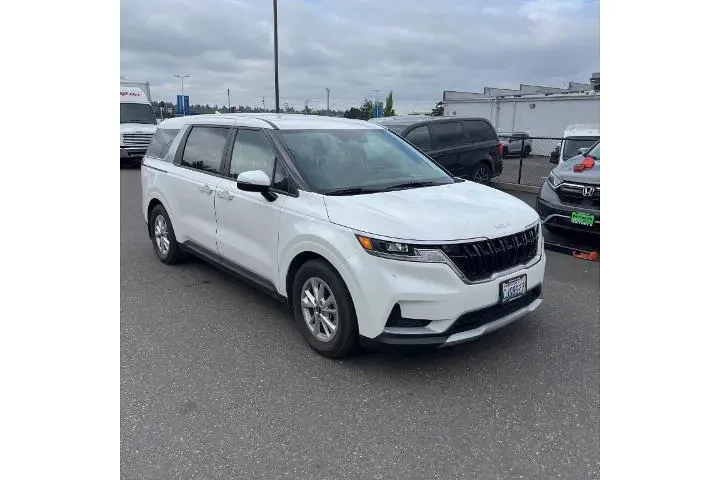 $32821 : Kia Carnival 2024 LX 4dr Min image 3