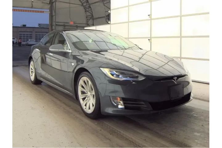 $17223 : Tesla Model S 2018 AWD 75D 4 image 4