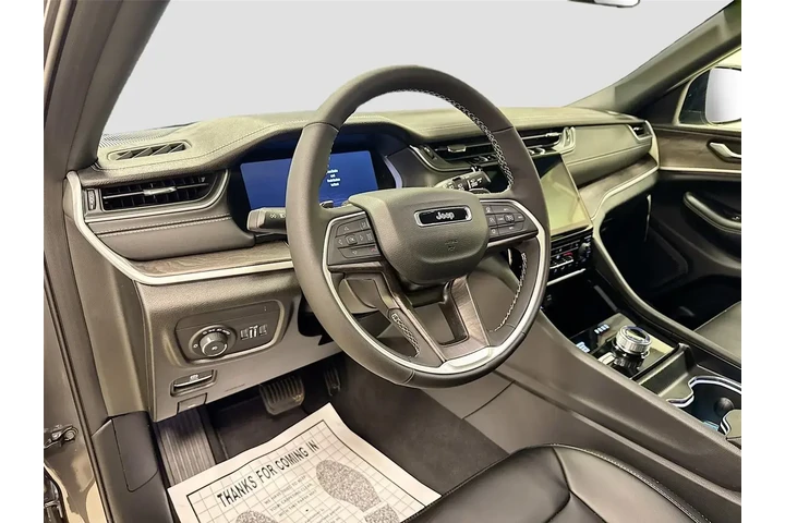 $39659 : Jeep Grand Cherokee L 2025 4 image 9