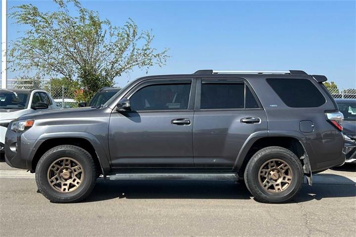 $36100 : 4Runner SR5 Premium image 9