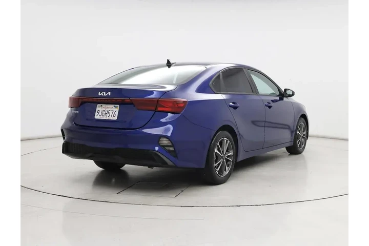 $17998 : Kia Forte 2023 LXS 4dr Sedan image 8