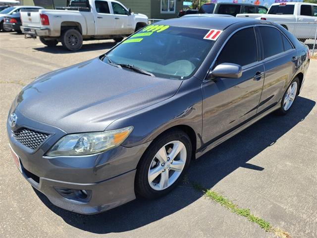 $9999 : 2011 Camry SE Sedan image 3