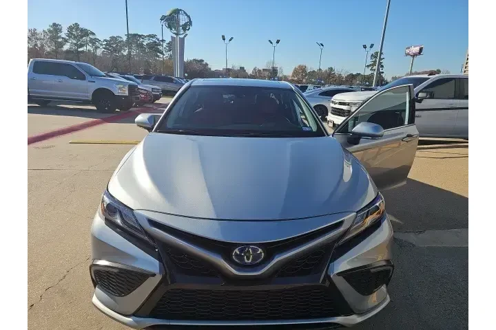 $33637 : Toyota Camry Hybrid 2024 XSE image 3