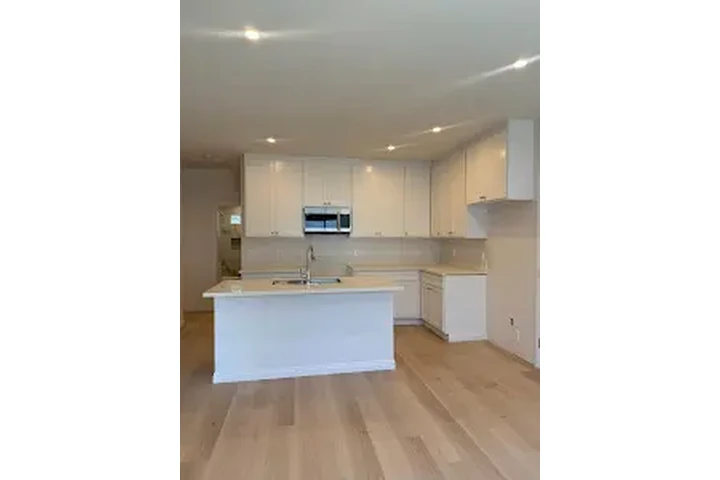 INGLEWOOD RENTO CASA NUEVA image 6