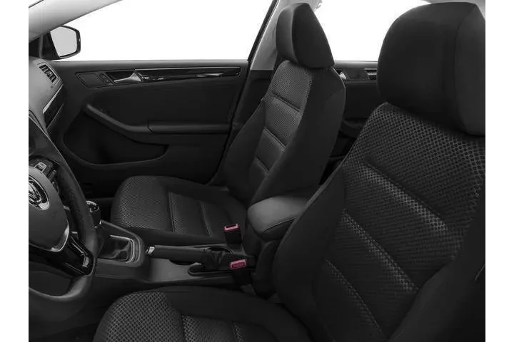 2015 Jetta image 9