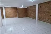 ARRIENDO BODEGA 2PISO RICAURTE en Bogota