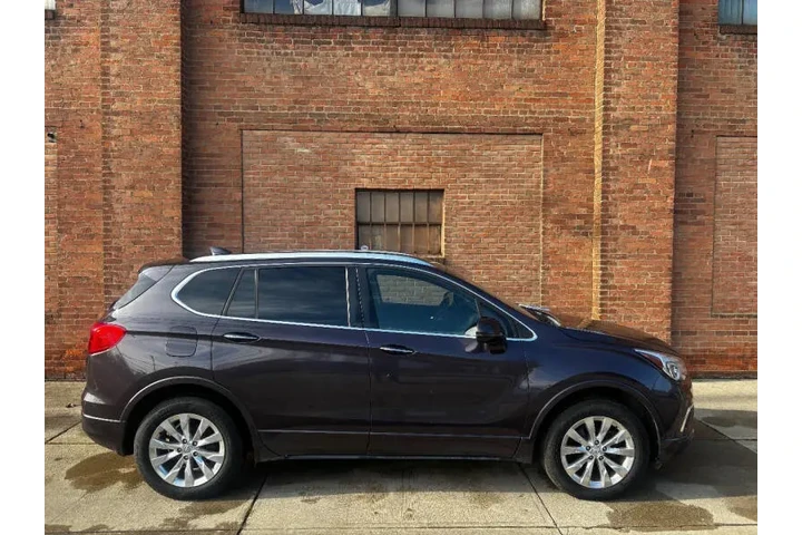 $8600 : 2017 Envision Essence image 8