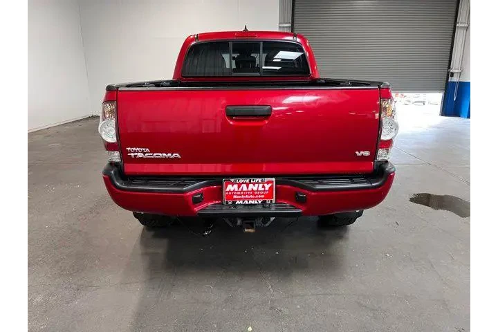 $32926 : Toyota Tacoma 2015 4x4 V6 4d image 4