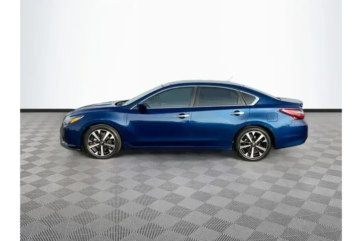 $11900 : Nissan Altima 2018 2.5 SR 4d image 4