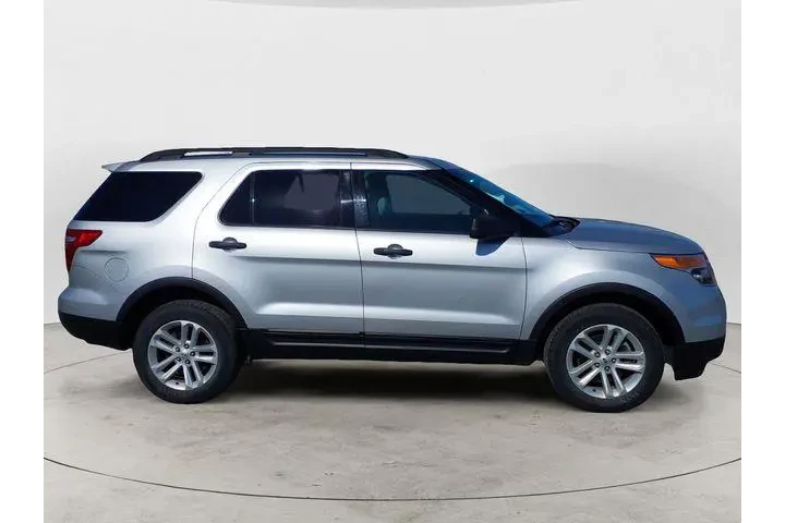 $14961 : Ford Explorer 2015 AWD Base image 6