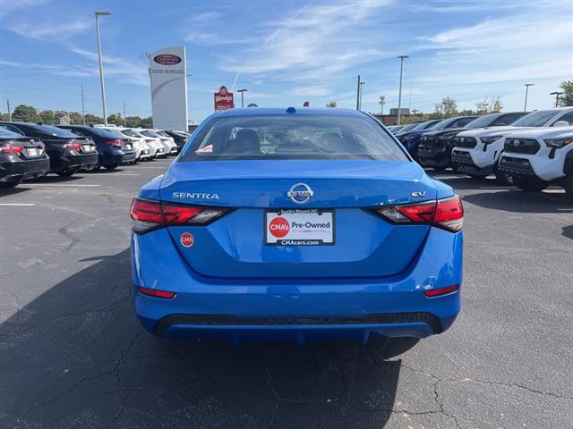 $17991 : PRE-OWNED 2021 NISSAN SENTRA image 6