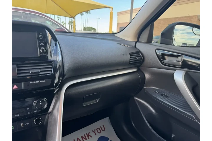 $22449 : Mitsubishi Eclipse Cross 202 image 2