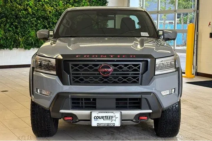 $36282 : Nissan Frontier 2023 4x4 S 4 image 9