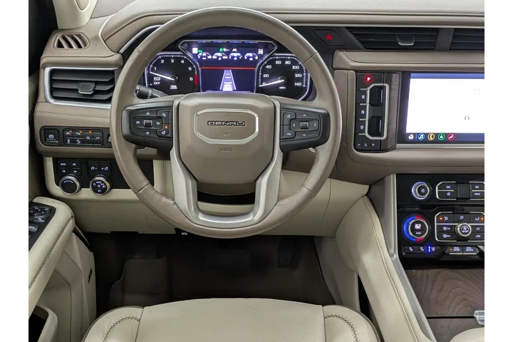 $42995 : Pre-Owned 2021 Yukon Denali image 3