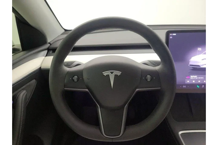 $33998 : Tesla Model Y 2024 Long Rang image 10