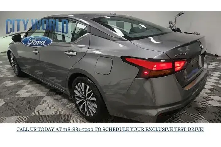 $19298 : Nissan Altima 2024 2.5 SV 4d image 3