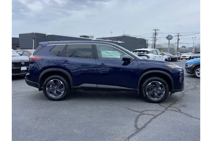 $22450 : Nissan Rogue 2025 SV 4dr Cro image 3