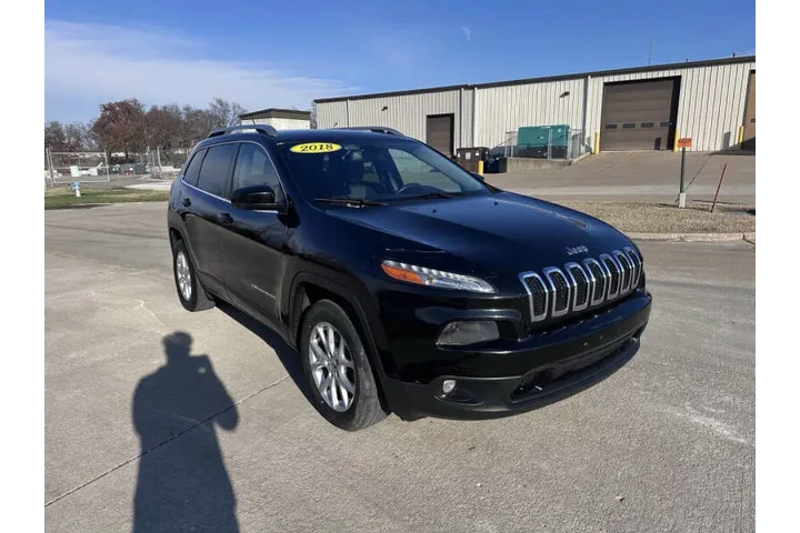 $8500 : 2018 Cherokee Latitude image 9