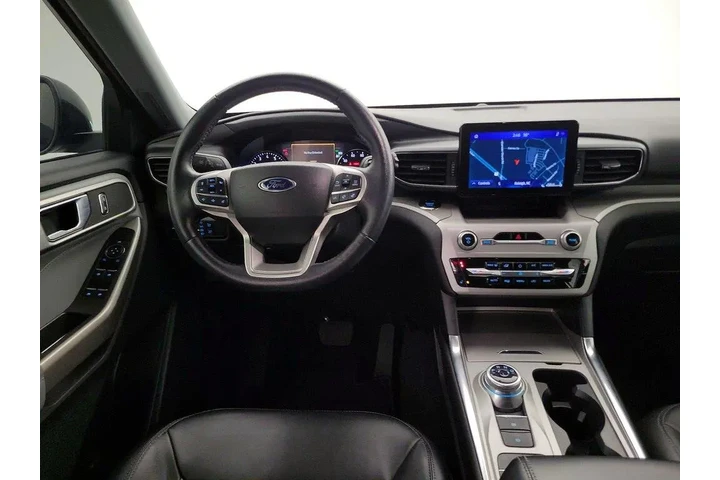 $29998 : Ford Explorer 2023 XLT 4dr S image 10
