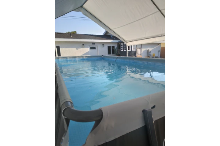LA POOL SERVICES image 1
