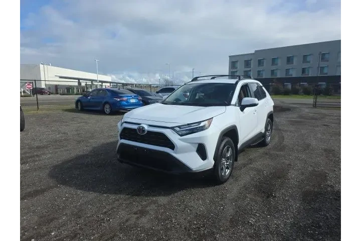 $37900 : Toyota RAV4 2025 XLE 4dr SUV image 3
