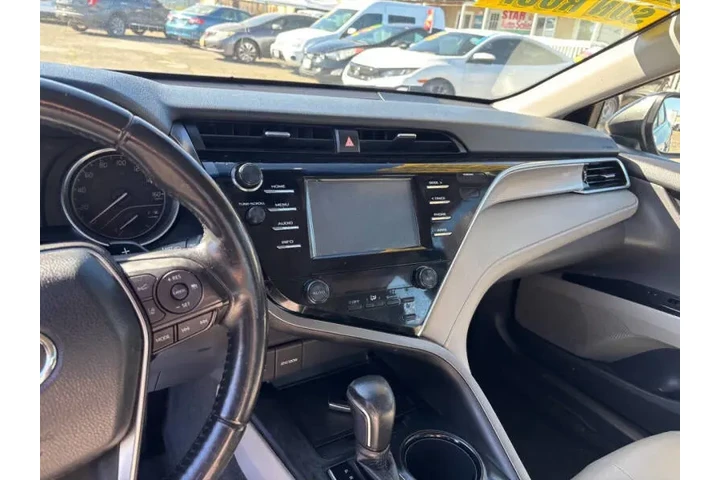 $13999 : 2018 Camry SE image 9