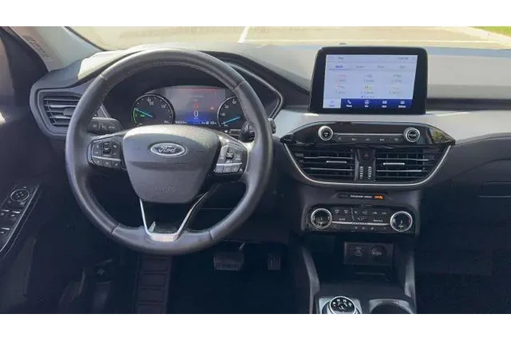$15900 : Ford Escape Plug-In Hybrid 2 image 10