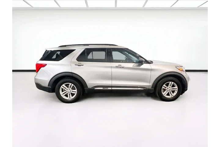 $25880 : Ford Explorer 2022 XLT 4dr S image 1