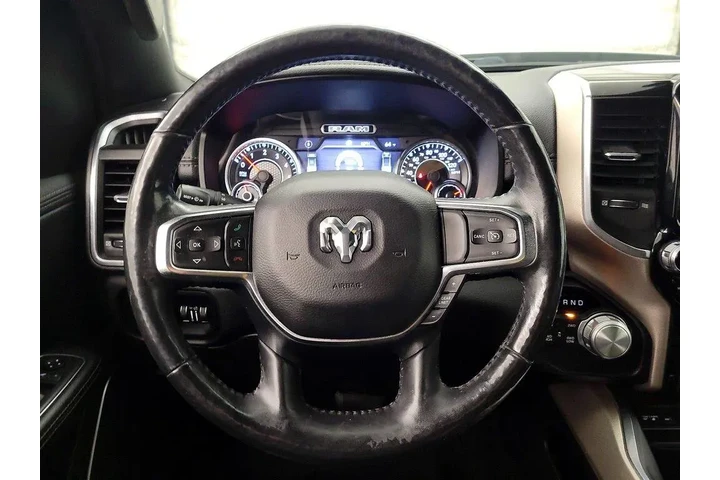 $32998 : Ram 1500 2019 4x4 Laramie 4d image 10