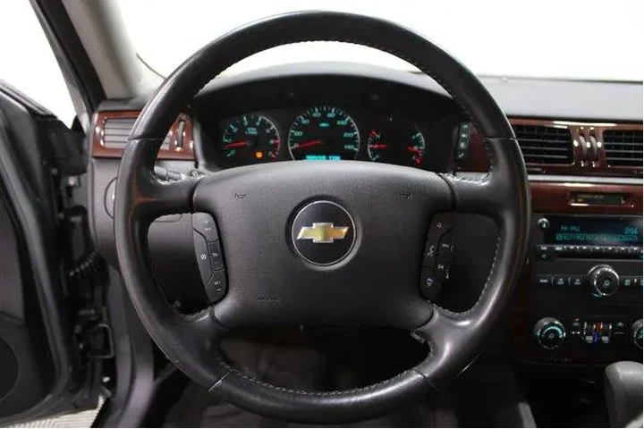 $10982 : Chevrolet Impala 2009 LT 4dr image 9