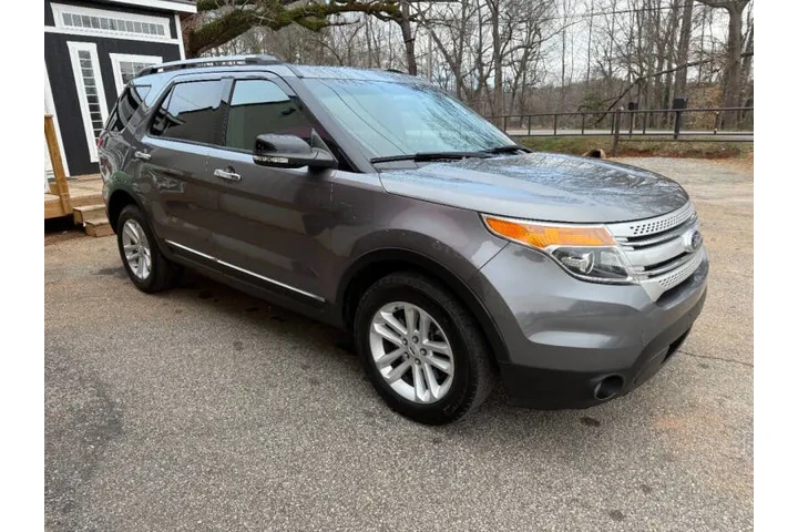 $9999 : 2014 Explorer XLT image 4