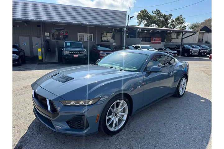 2024 Mustang GT Premium Coupe image 2