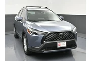$26995 : Toyota Corolla Cross 2024 LE thumbnail