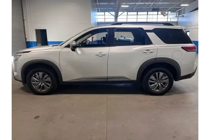 $26987 : Nissan Pathfinder 2024 SV 4d image 6