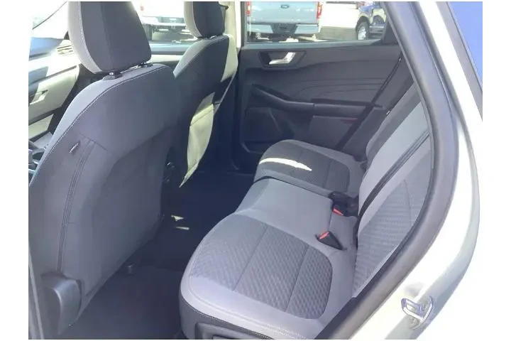 $18950 : Ford Escape Hybrid 2021 SE 4 image 9