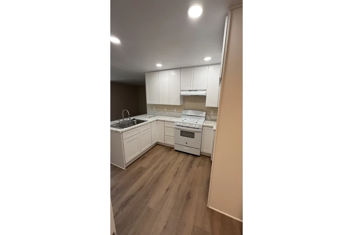 $2145 : BRAND NEW 2 BD/2BTH APARTMENT image 9